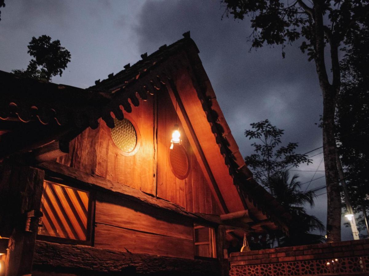 Cokro Hinggil - Traditional View สเลมาน ภายนอก รูปภาพ